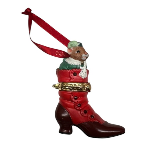 Hallmark FASHION AFOOT Porcelain Shoe Ornament Trinket Box dated 2000 QX8341* - Picture 1 of 6